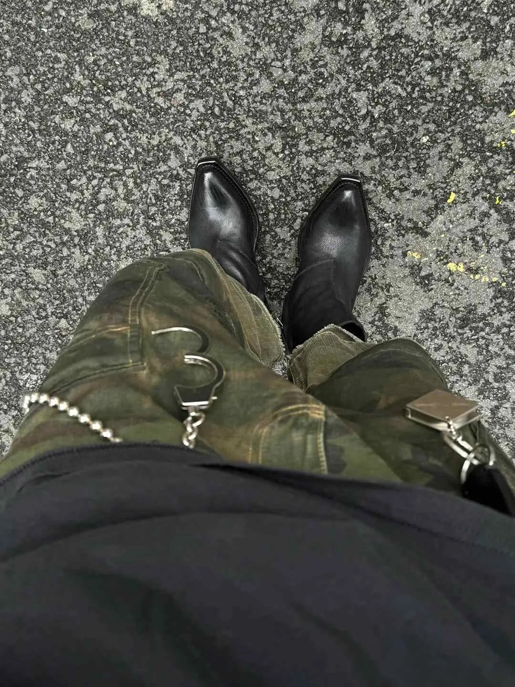 British Wizard retro spiral zipper Martin boots in black with pointed toe and mid-calf shaft