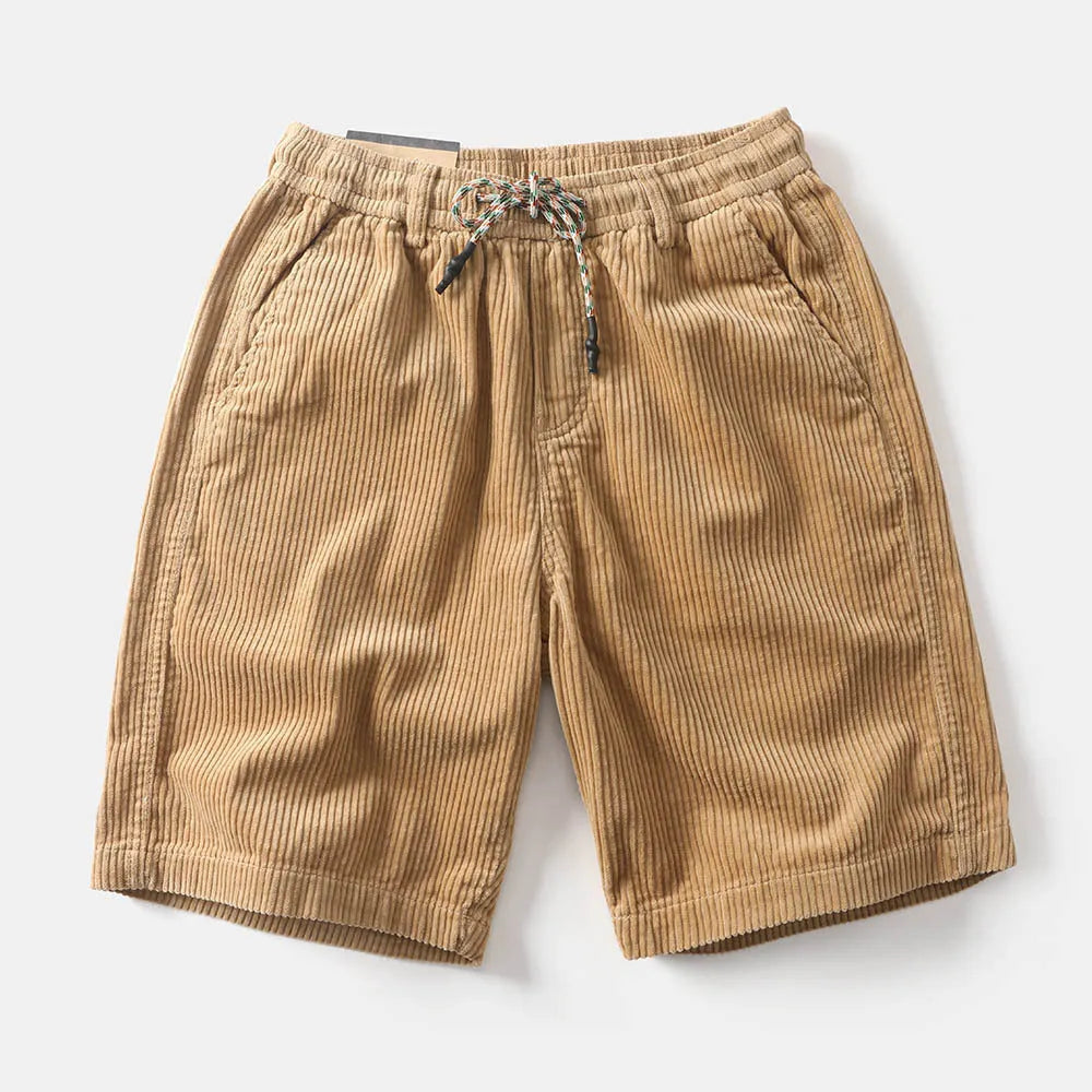 Men's khaki retro American cargo shorts with straight leg and multiple pockets
