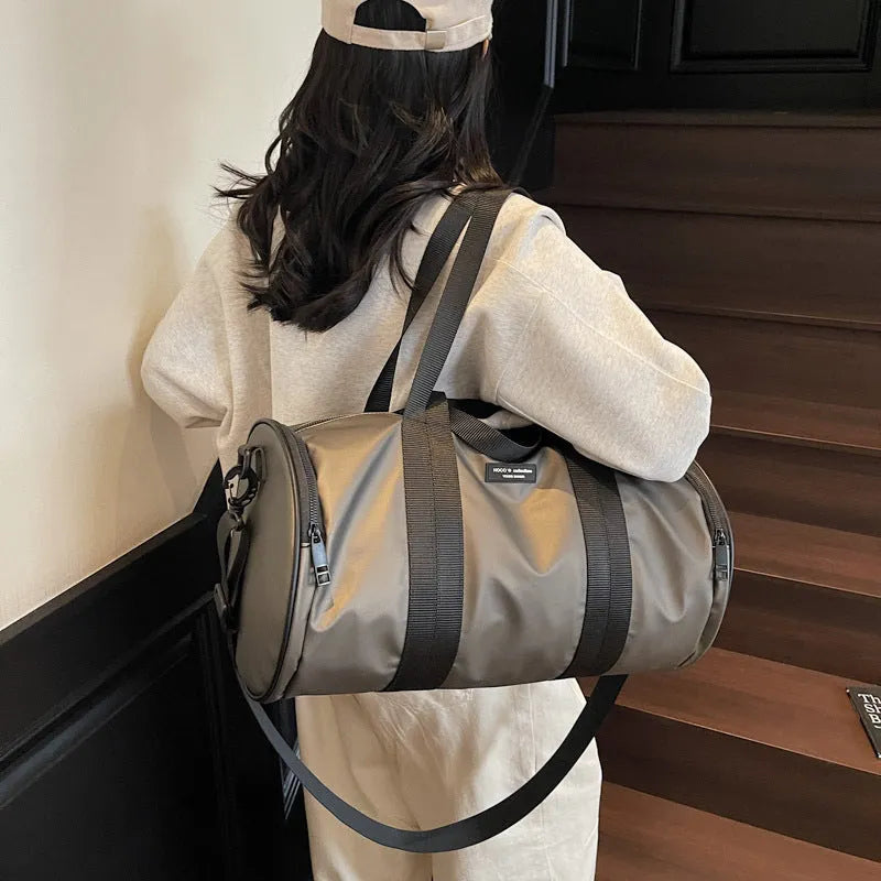 Waterproof Oxford cloth sports handbag in black, super-light travel bag for men and women