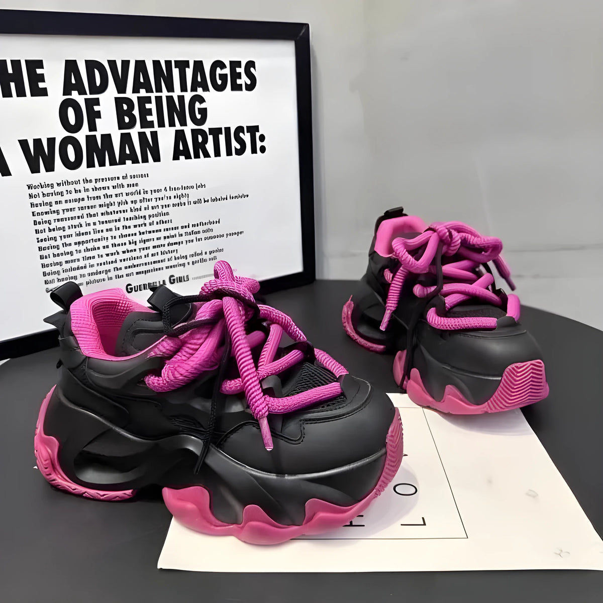Women's low-top casual trainers with breathable mesh lining and cloth upper, front lace-up, shown in rose red, black and beige