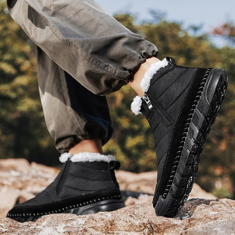 Men's plus size snow boots in British style with cotton upper and non-slip soles