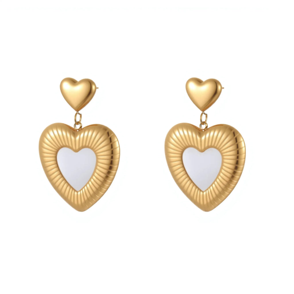 Gold electroplated heart-shaped earrings with fritillary design on stainless steel