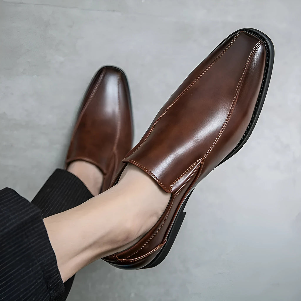 Men's black patent leather casual shoes with pointed toe design and rubber sole