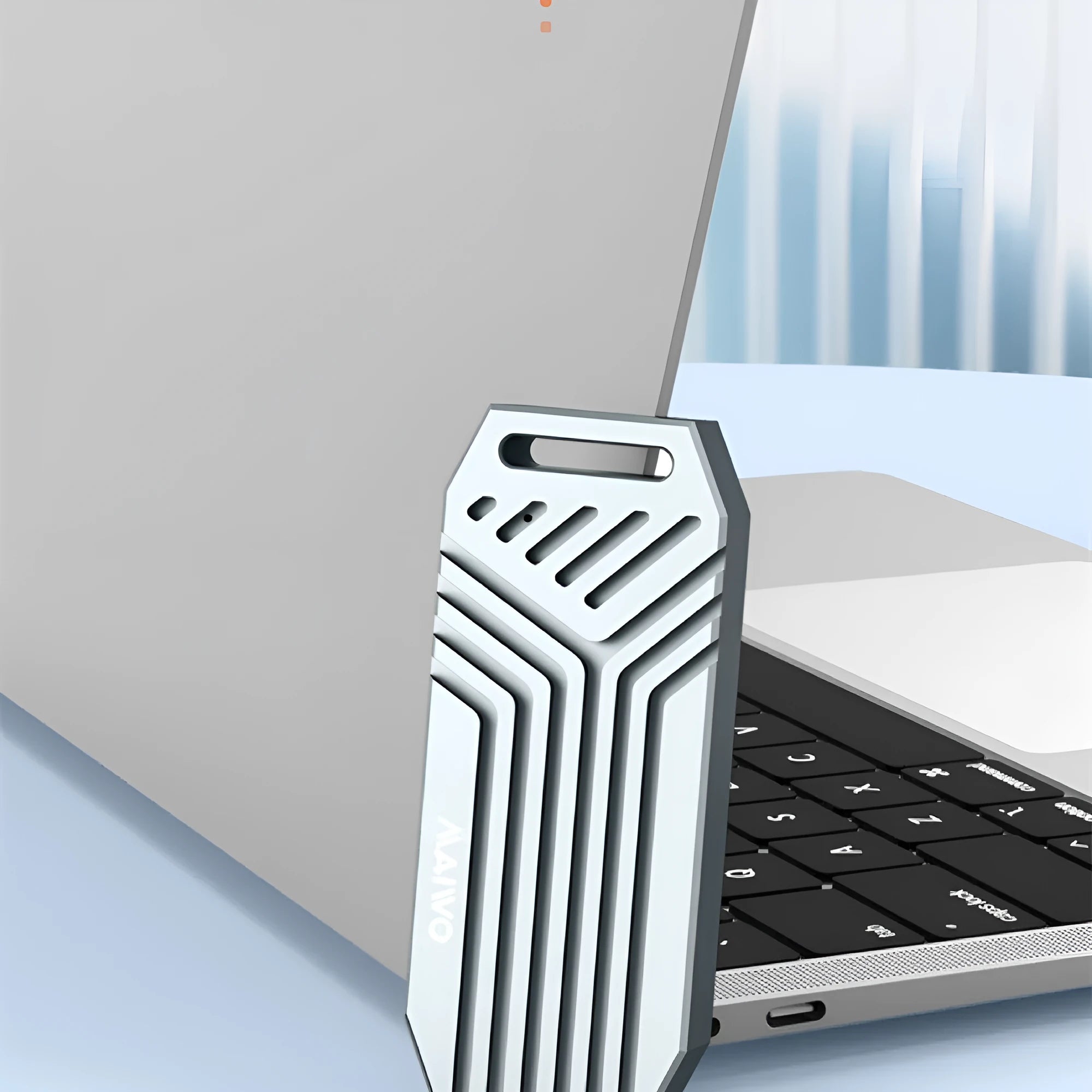 Aluminium external hard drive enclosure for M.2 SSD in silver or grey colour with 40Gbps speed.