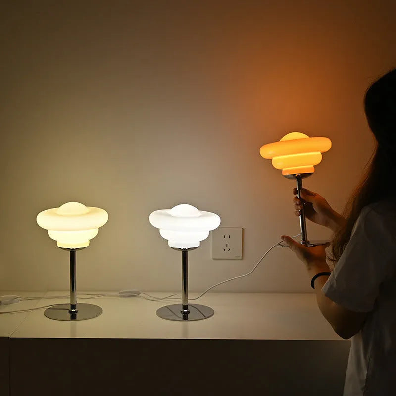 Mid-ancient conch-shaped bedside desk lamp with metal holder, cream colour option, USB cable, modern simplicity style