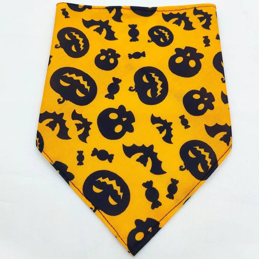Polyester tie-dye triangle pet drool towel scarf in style option on a dog