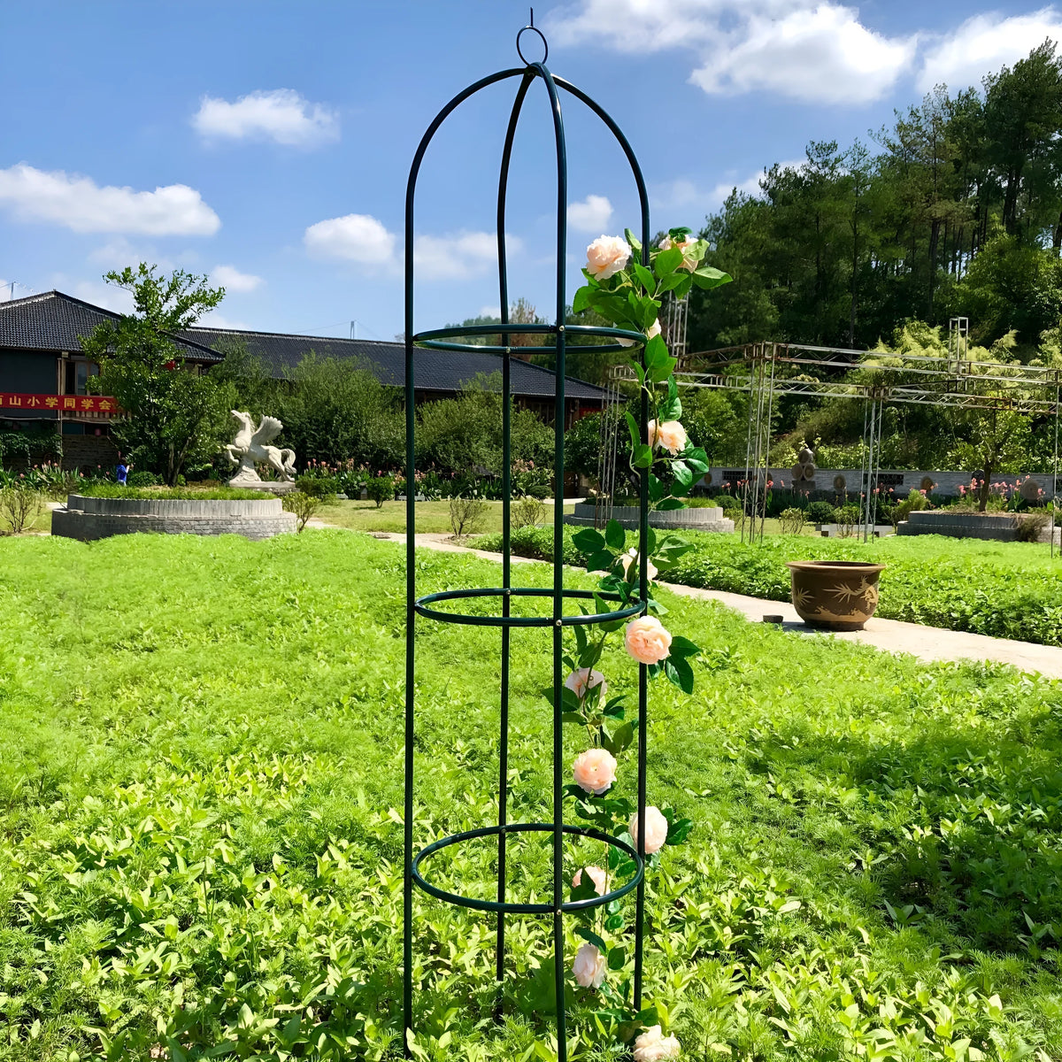 Dark green wrought iron plant climbing frame with lattice design measuring 188x40 cm