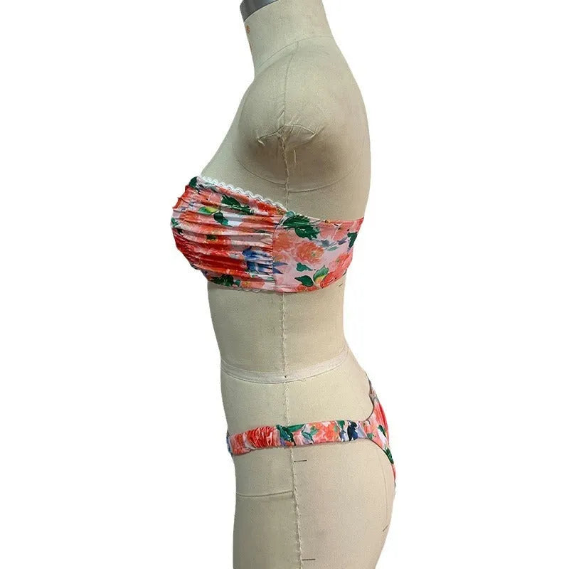 Floral print tube top and lace briefs bikini set in polyester fabric for swimming