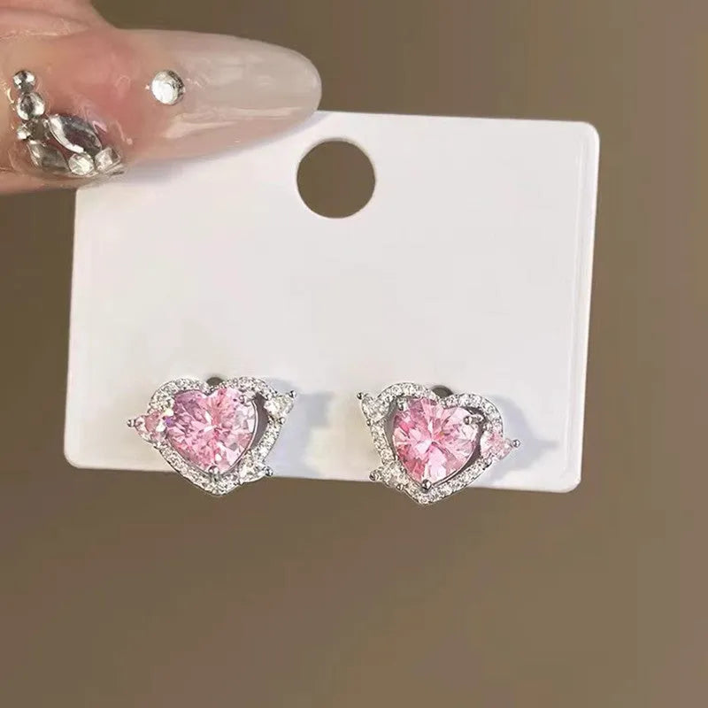 Women's heart stud earrings with electroplated white K finish on copper