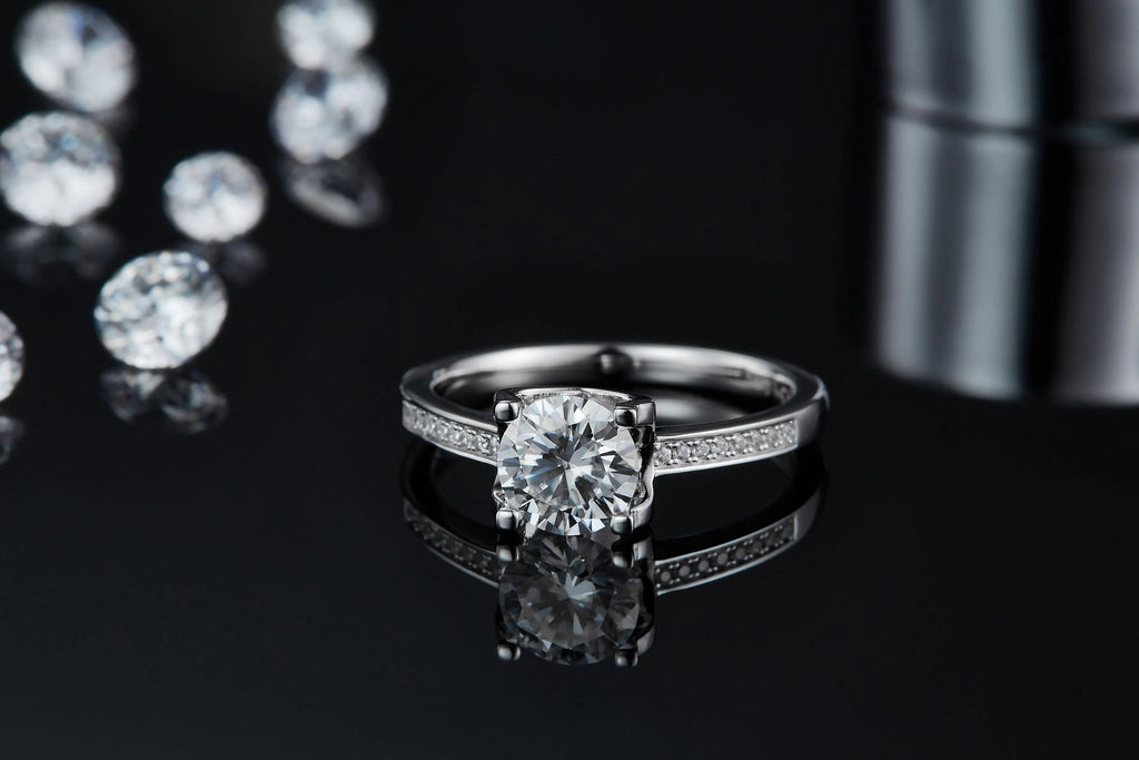 Claw of Light and Shadow wedding ring set with 1-carat moissanite in platinum-plated S925 silver