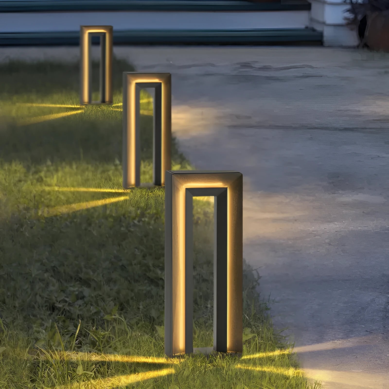 Geometric square garden landscape light with stainless steel construction and acrylic diffuser