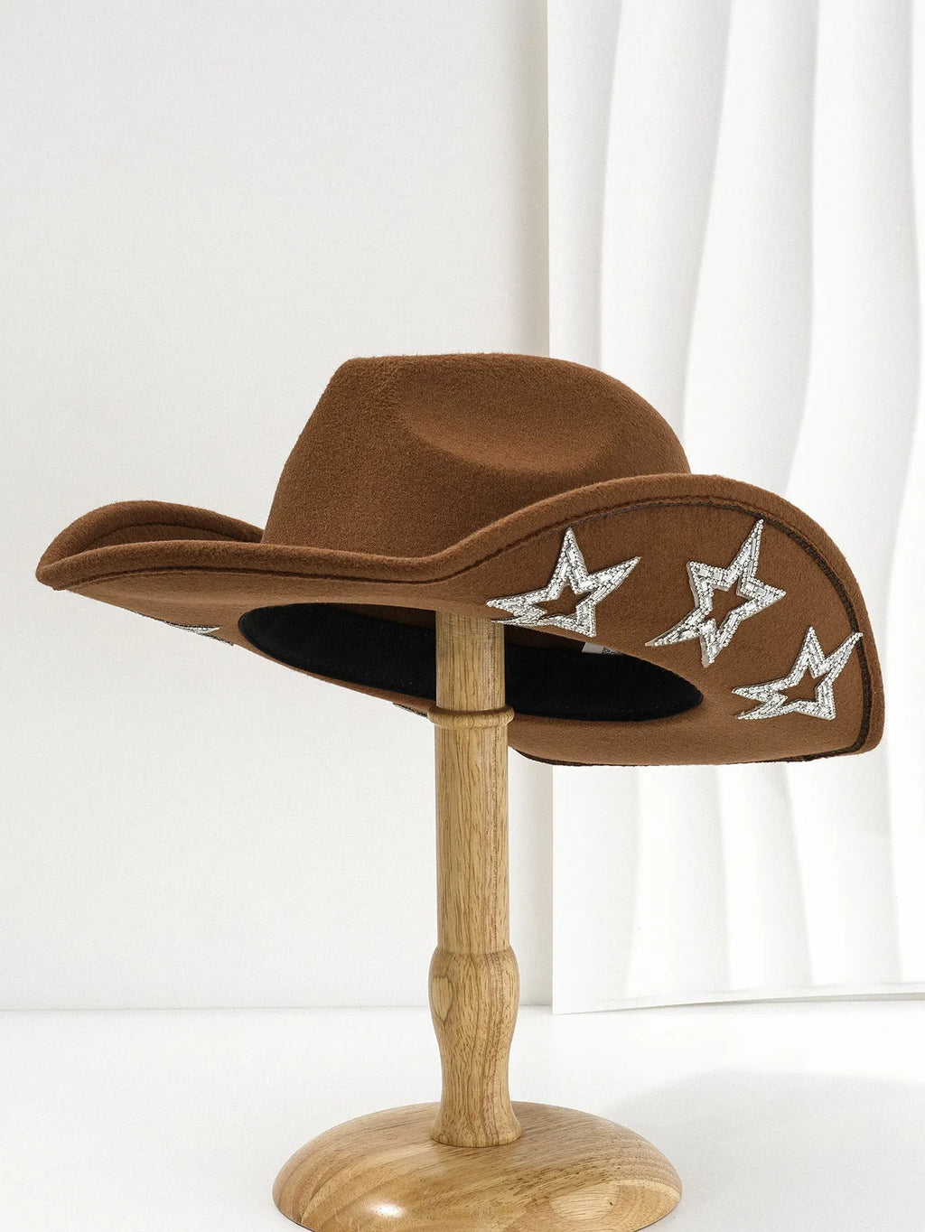 Western denim top hat with conical crown and hexagonal star decoration in medium size M
