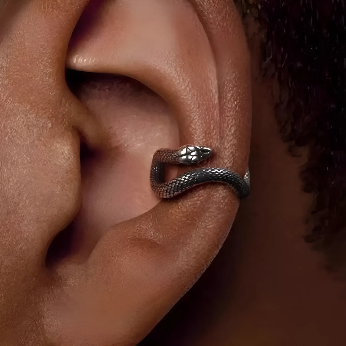 Retro snake ear clip in U-shaped alloy with electroplated finish, unisex no-piercing ear cuff