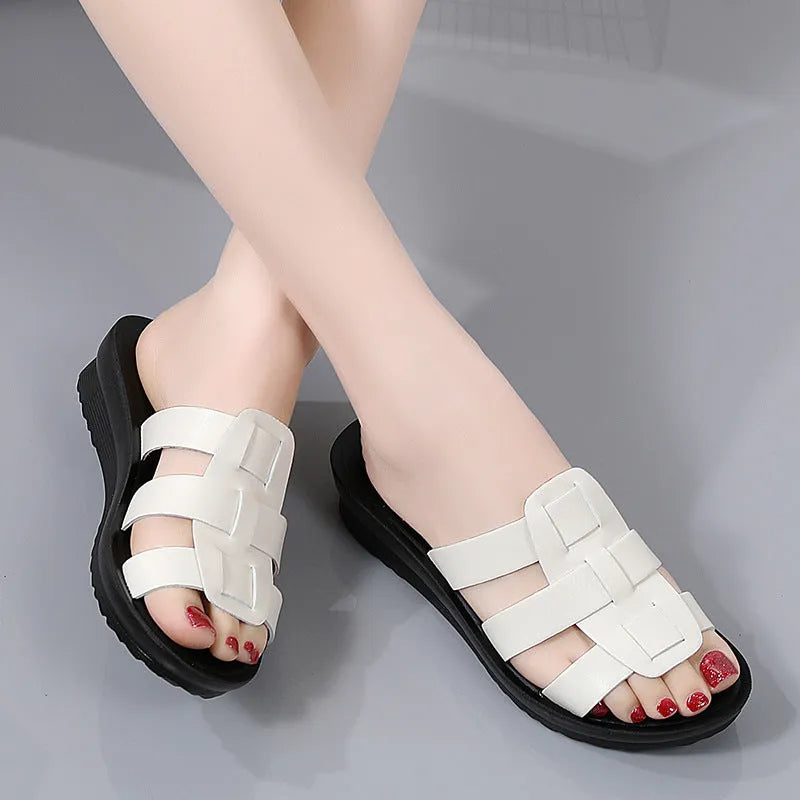 Women's flat bottom slippers in beige, black or brown with soft sole and non-slip design