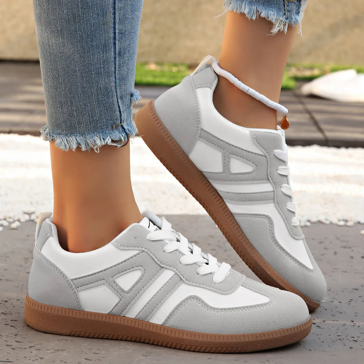 Women's retro colour matching lace-up jogging shoes with platform heel in black, grey, and khaki.