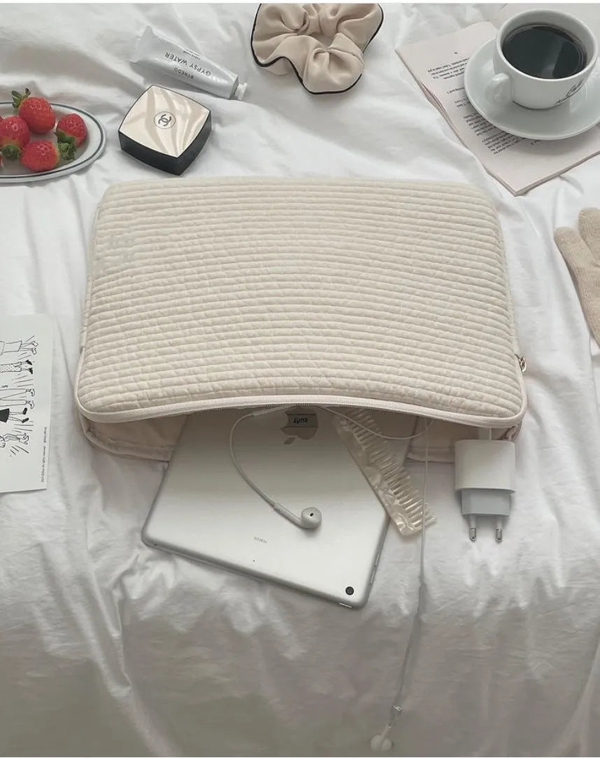 Black and white cotton cloth anti-seismic laptop bag with internal coin pocket for tablet PCs