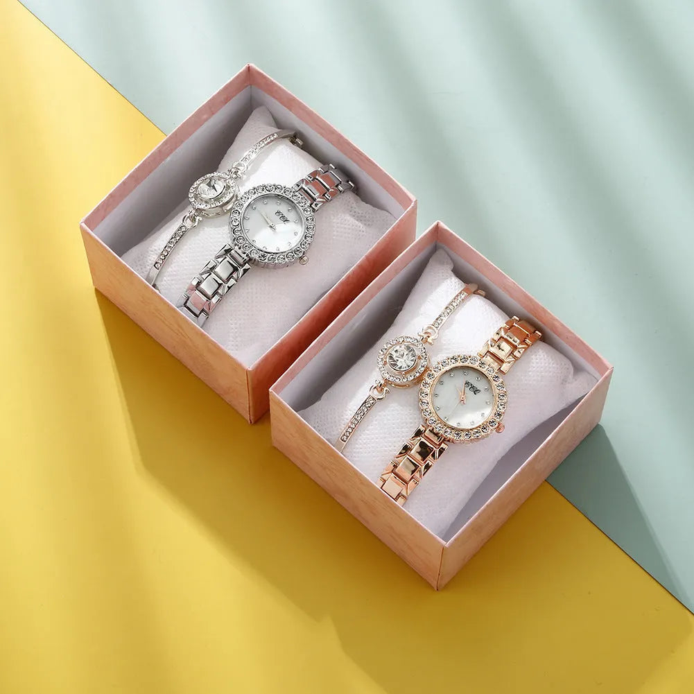 Women's fashion watch set with 3cm round dial, stainless steel strap, and gold or silver finish