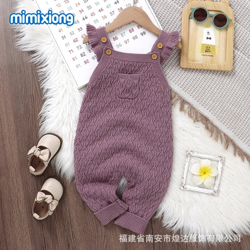 Infant sleeveless knitted romper jumpsuit with double-breasted closure and flounced sleeves in apricot