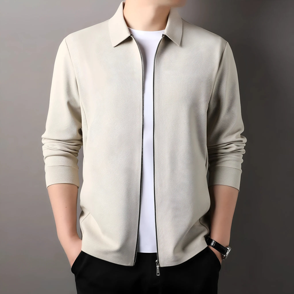 Men's polyester blazer in black with straight hem and regular long sleeves