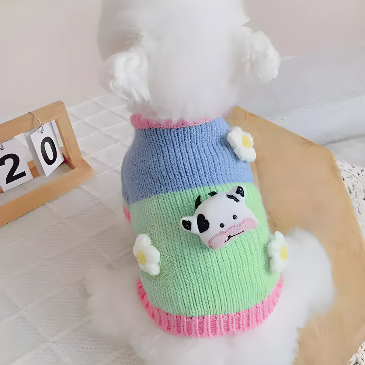 Blended pet dog sweater in flower colour, suit style, sizes L and XL for autumn and winter