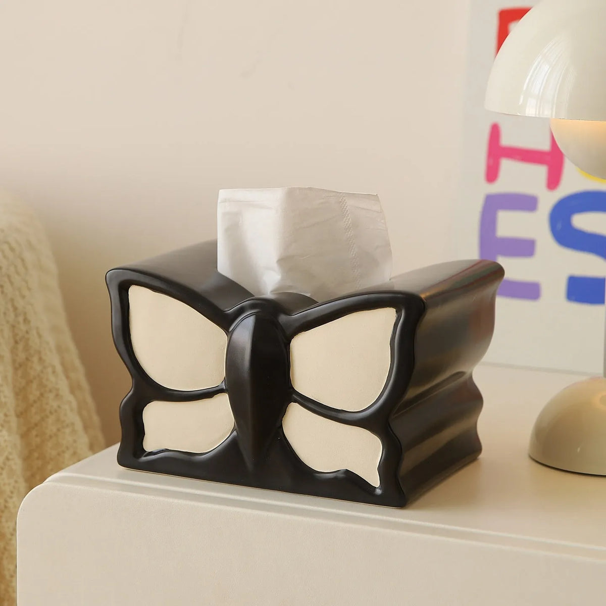 Butterfly patterned ceramic vase and tissue box set for living room decoration