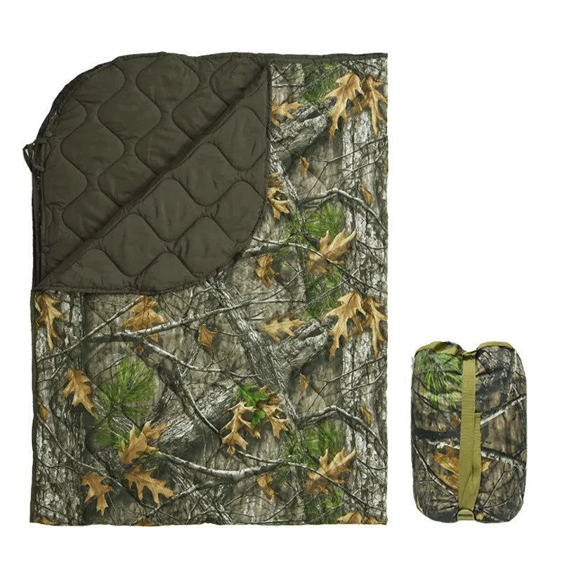Outdoor camping multi-functional camouflage quilt with envelope construction polyester shell and cotton lining in green pattern
