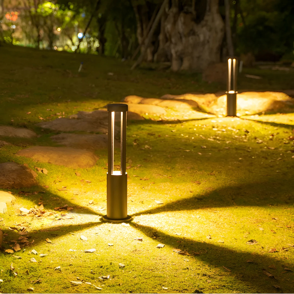 60cm iron outdoor garden lamp with IP65 protection and 3000K colour temperature for lawn and path lighting.