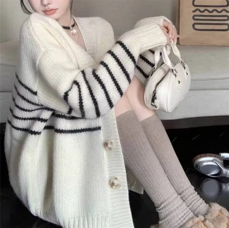 Polyester cardigan with 3D pattern and button collar in Japanese Korean casual style