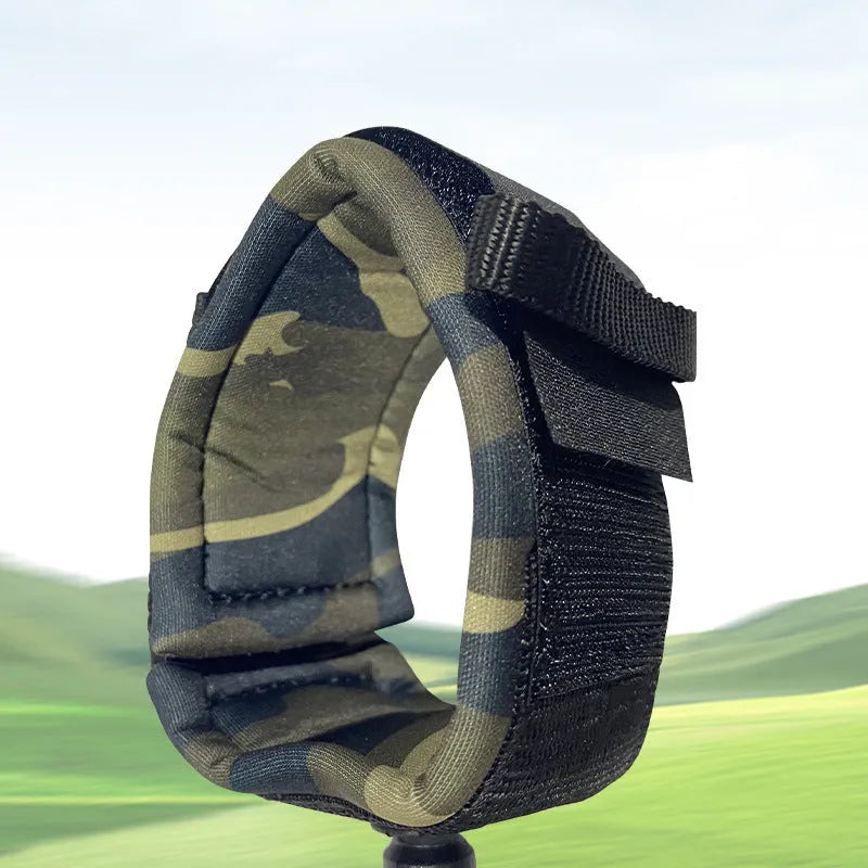 Portable surfboard hand holding rope with high elasticity for secure board transport