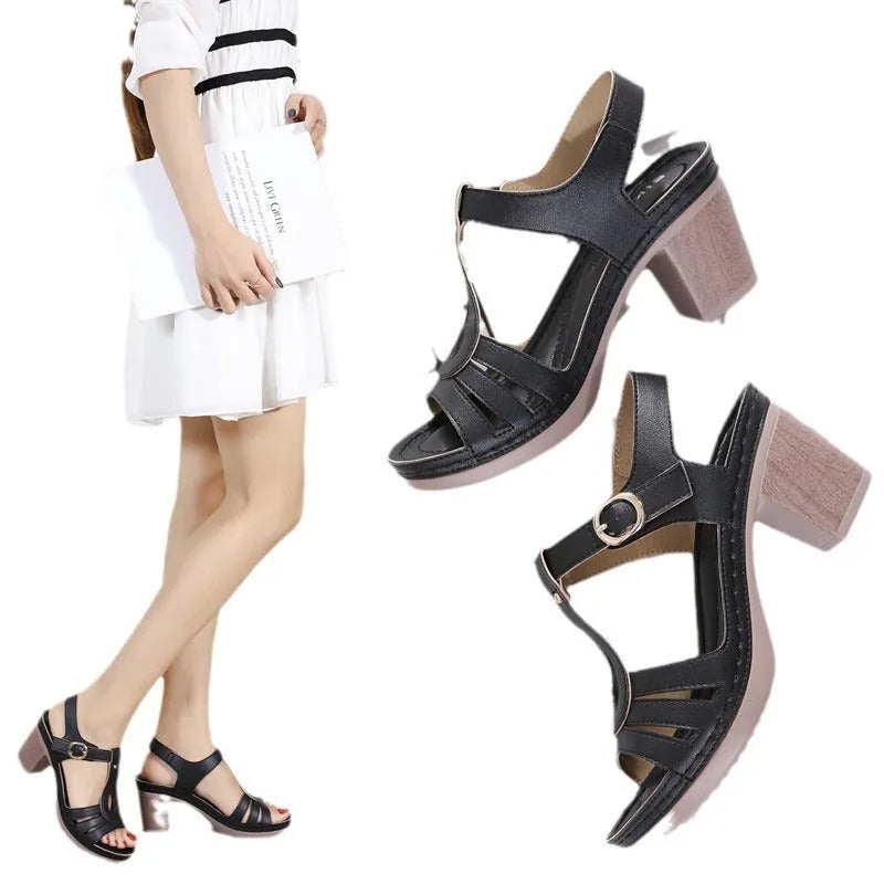 Women's patent leather sandals with metal buckle and thick high heel in apricot colour