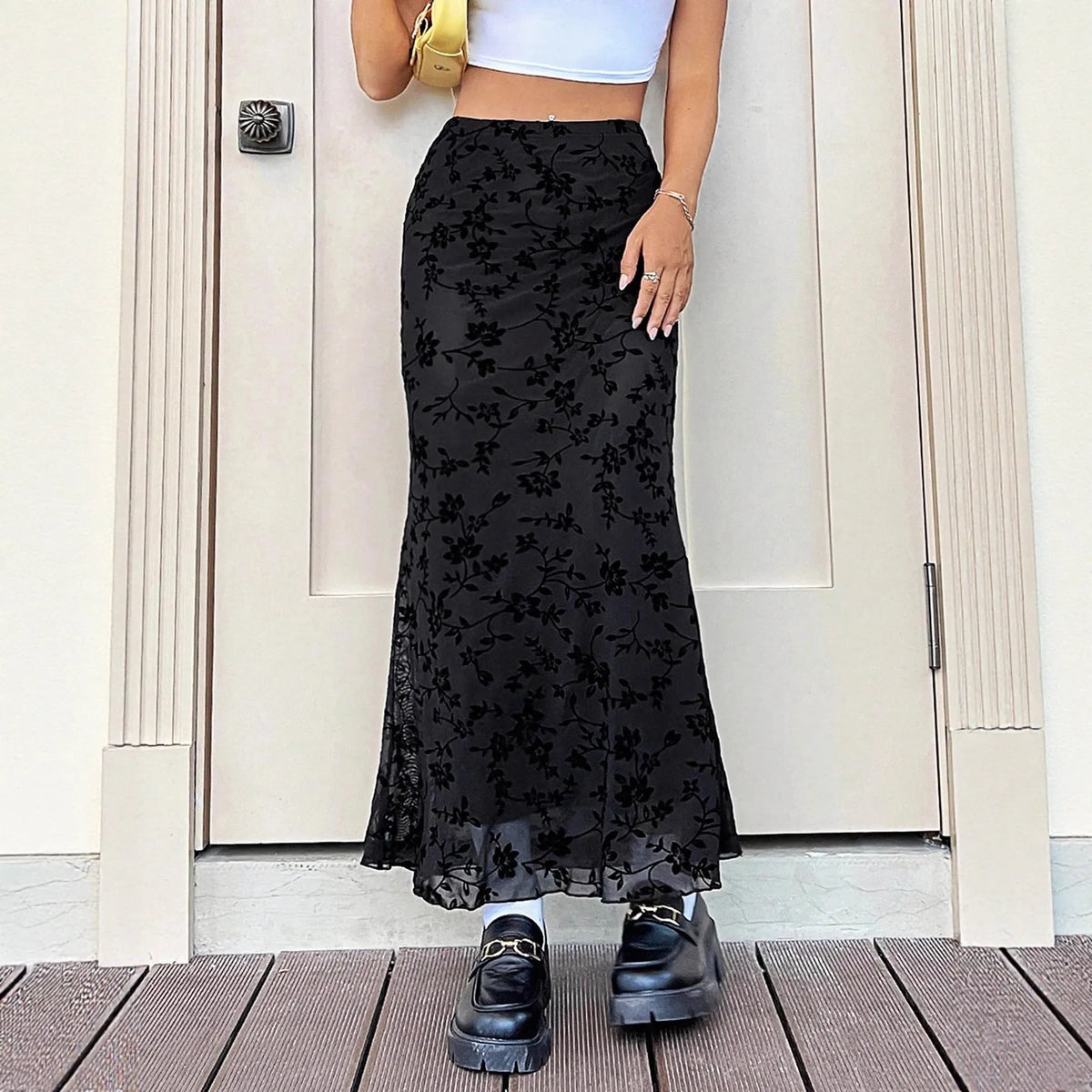 Dark green floral half-length fishtail skirt for women with medium elastic waist and polyester fabric