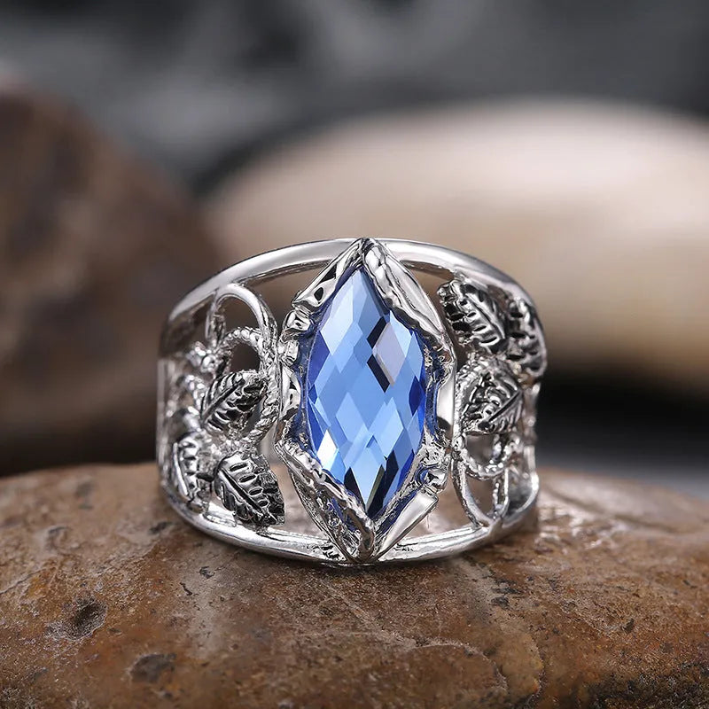 Blue crystal horse eye-shaped geometric alloy ring for women in sizes 6 to 10