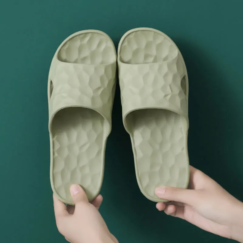Unisex EVA flip-flop slippers in candy colours, anti-skid sole, sizes 35-44