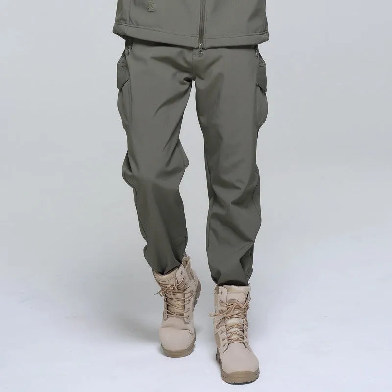 Outdoor men's fleece soft shell pants in black, windproof and breathable for hiking