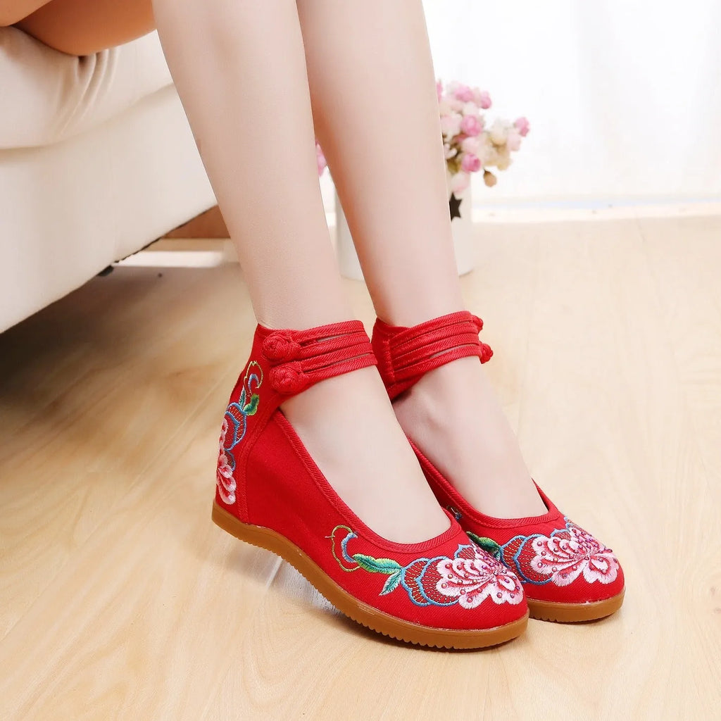 Women's ethnic canvas high heels with rhinestones and double buckle, 6-8cm wedge heel, round toe, five colours.
