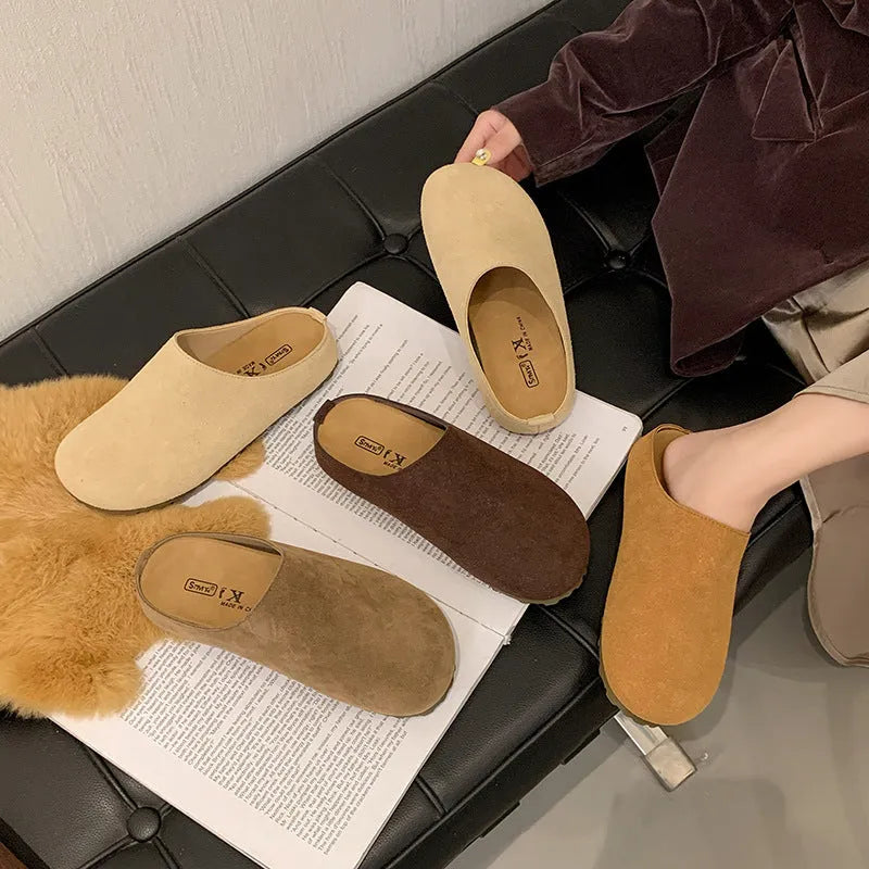 Korean-style slip-on boken slippers in microfiber with square toe design for summer outdoor wear