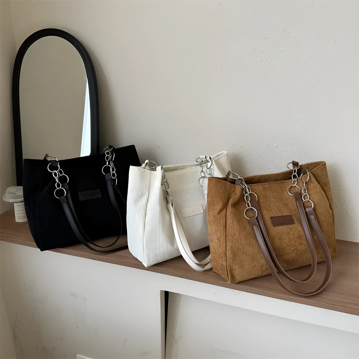 Corduroy one-shoulder tote bag in horizontal square shape with three-dimensional pocket
