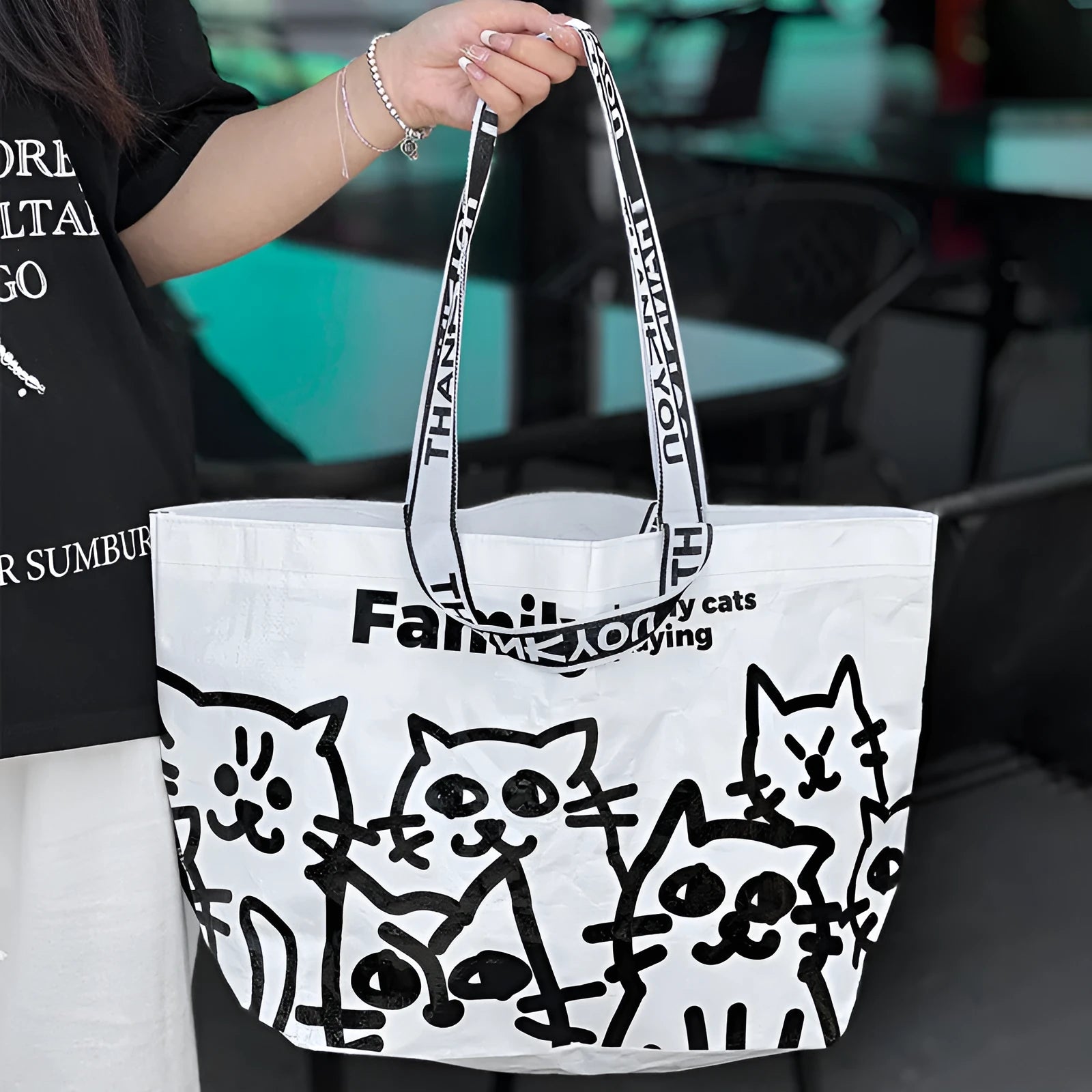 Blue and white colour printed PP woven waterproof handbag for clothing and cosmetics