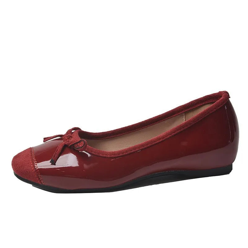Retro ballet flat shoes with square toe and mid heel in wine red colour with decorative bow