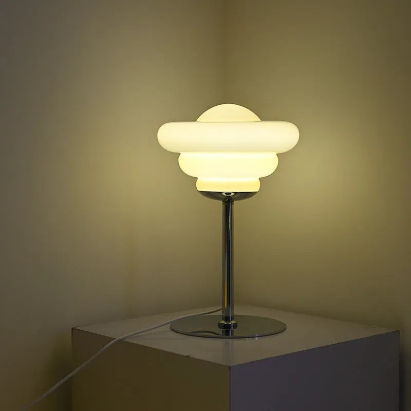 Mid-ancient conch-shaped bedside desk lamp with metal holder, cream colour option, USB cable, modern simplicity style