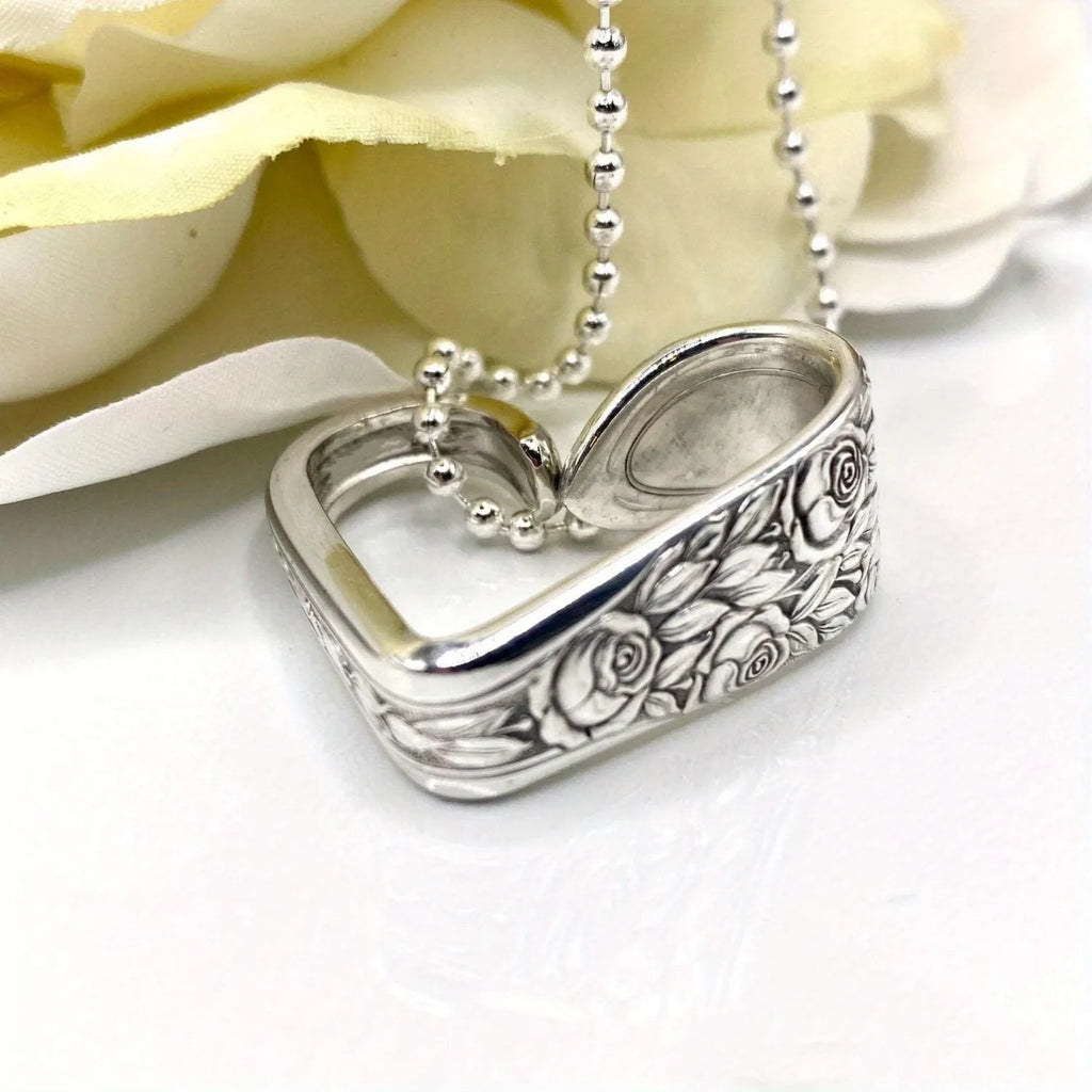 Silver alloy heart-shaped pendant necklace with letter and number text details for women