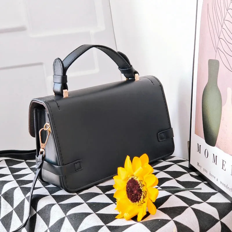 Retro small square pattern crossbody bag in structured PU leather with internal file bag organisation