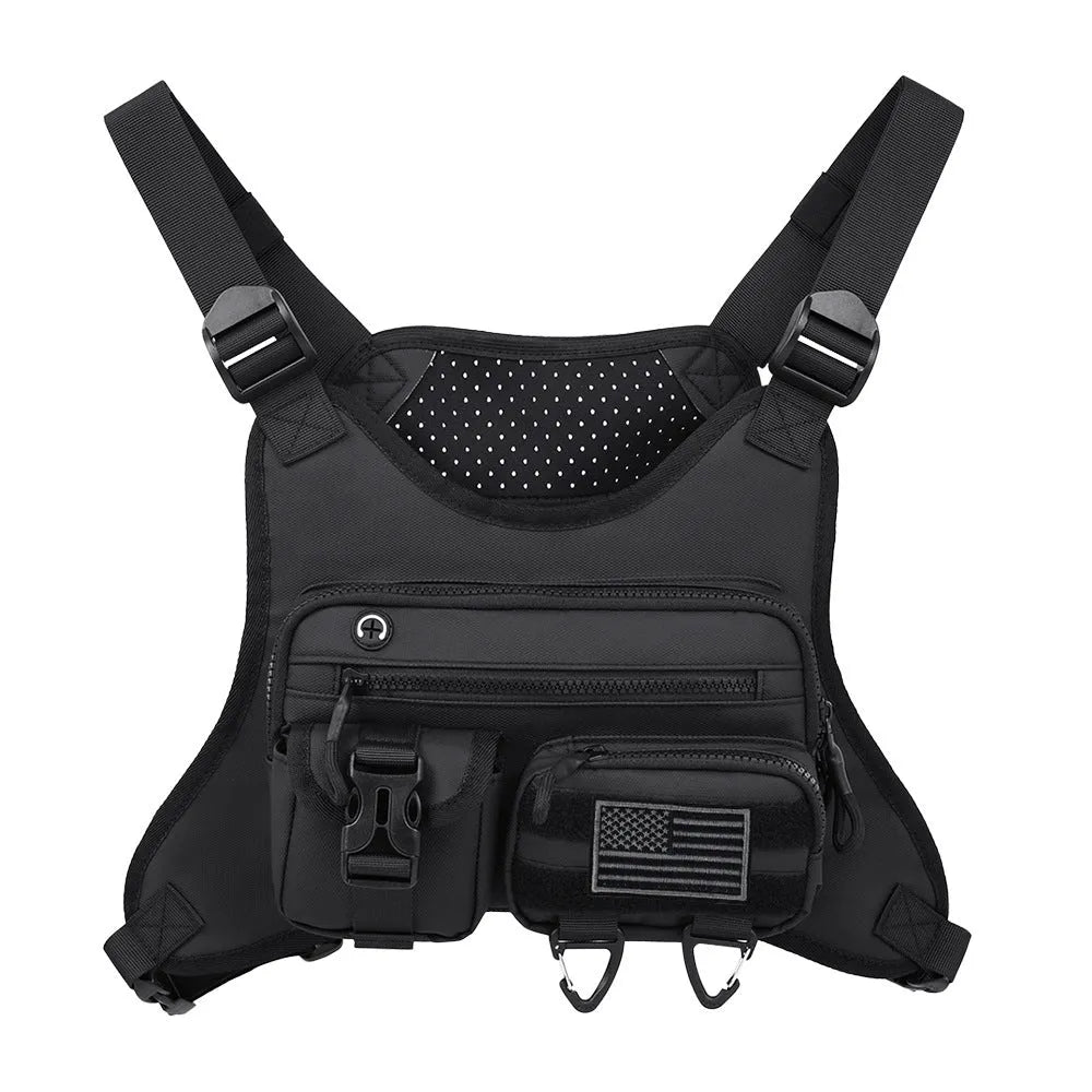 A man wearing a black Oxford cloth chest bag vest with adjustable straps, suitable for riding and outdoor sports.