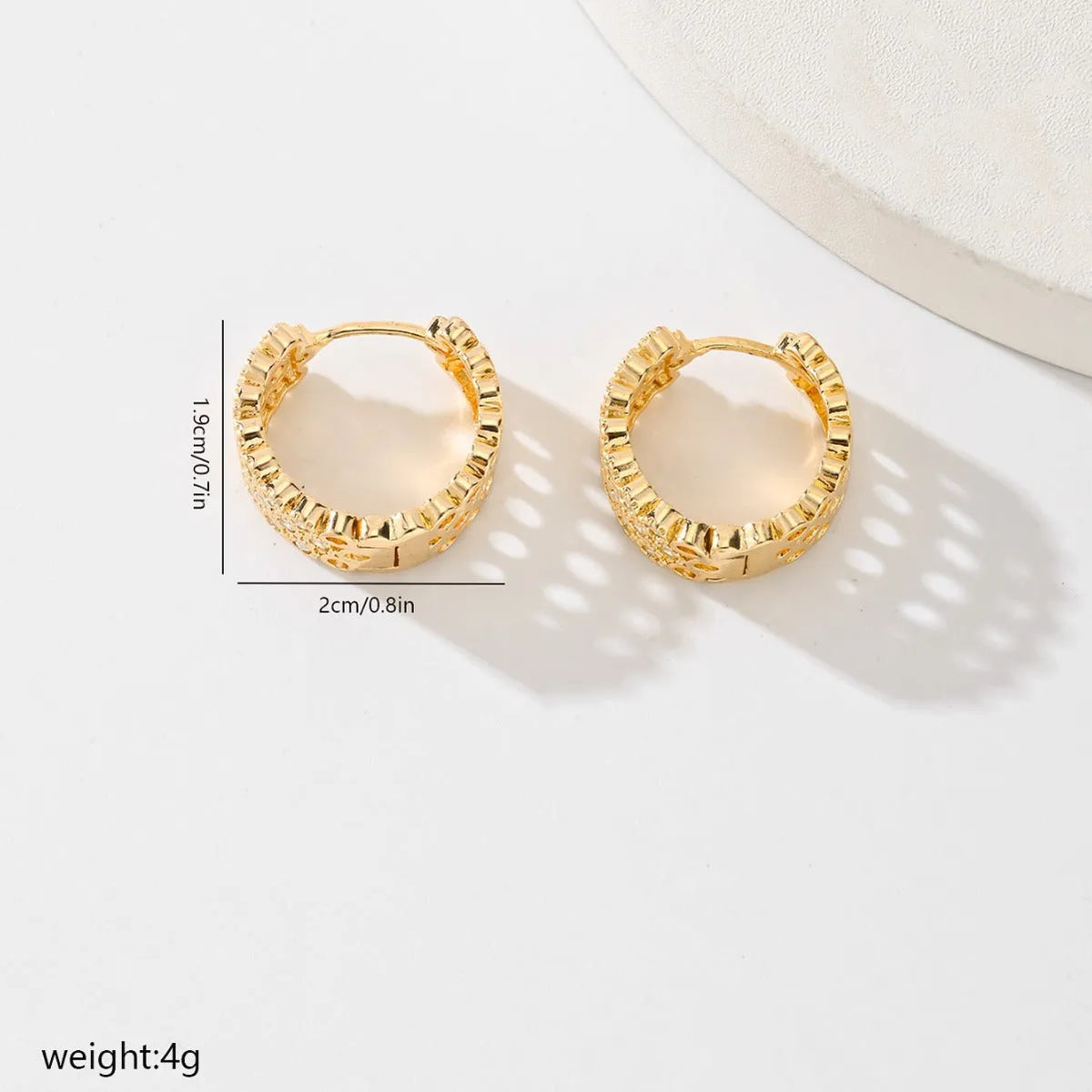 Pair of copper earrings for women in colour HYL407010 with an all-matching style