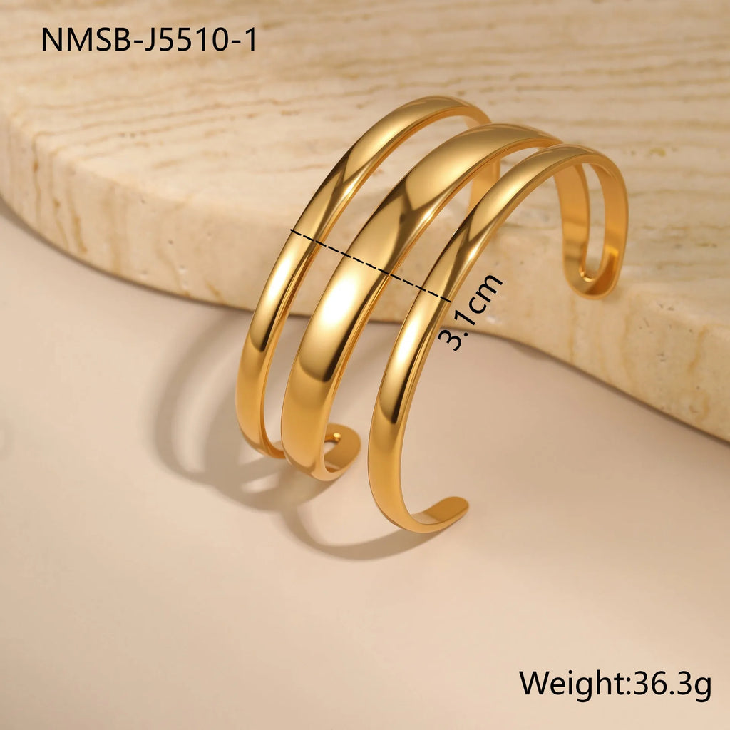 Women's geometric stainless steel bracelet with simple opening clasp in gold or steel colour