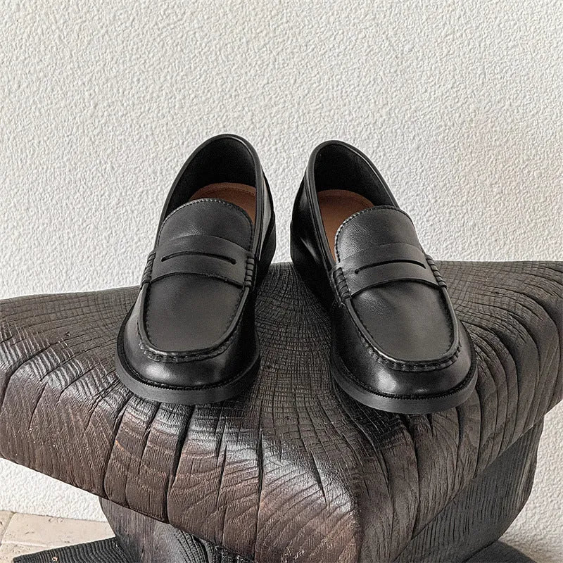 Microfiber slip-on casual shoes in retro business style showing black, beige, apricot and brown colour options