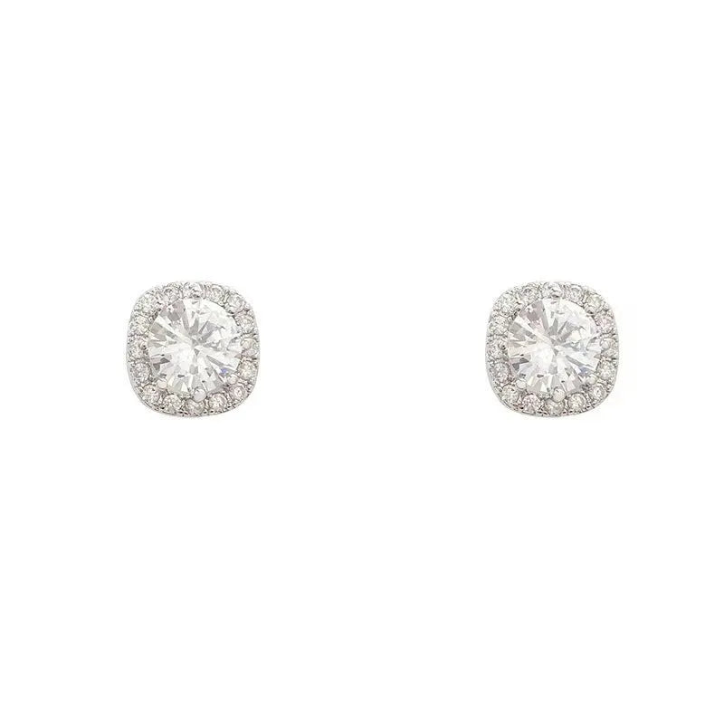 Geometric diamond square earrings in gold or silver colour with quadrilateral design