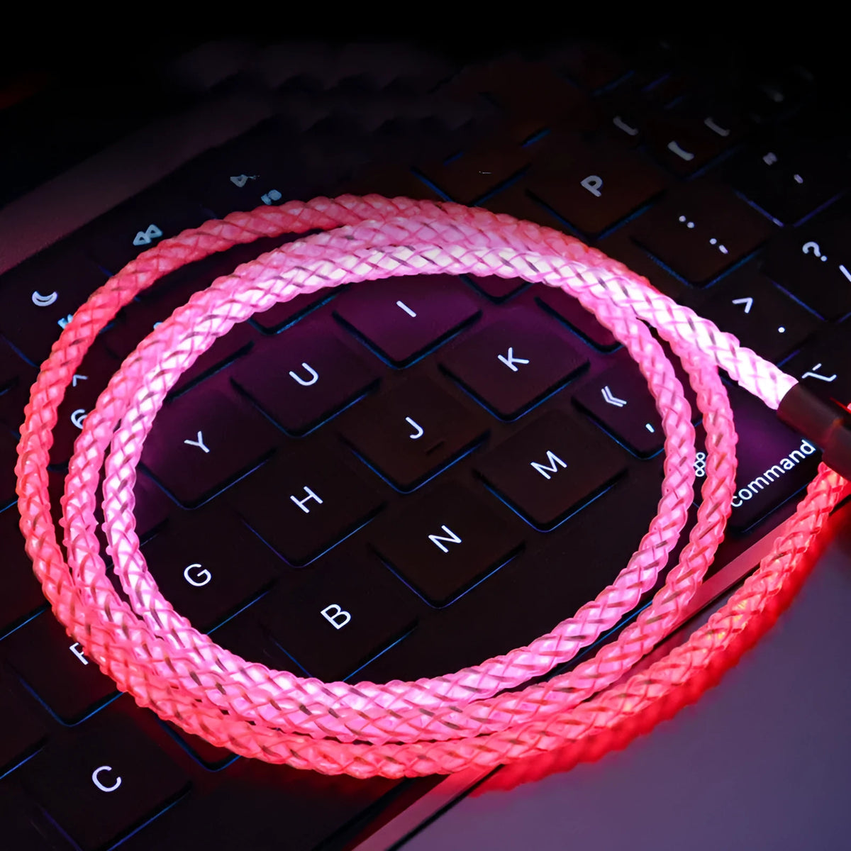 RGB streamer charging data cable, 1m, with Apple or Type-C connector and light-up lead