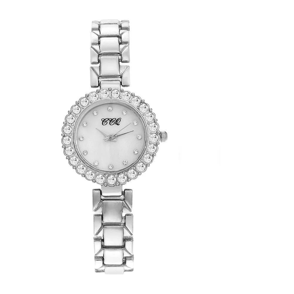 Women's fashion watch set with 3cm round dial, stainless steel strap, and gold or silver finish