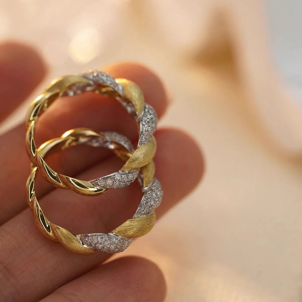 S925 sterling silver twist ring for women in gold and platinum finish, US size 6 to 10
